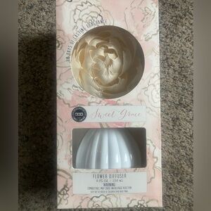 Bridgewater Flower Reed Diffuser Fragrance Decorative Room Freshener-Sweet Grace